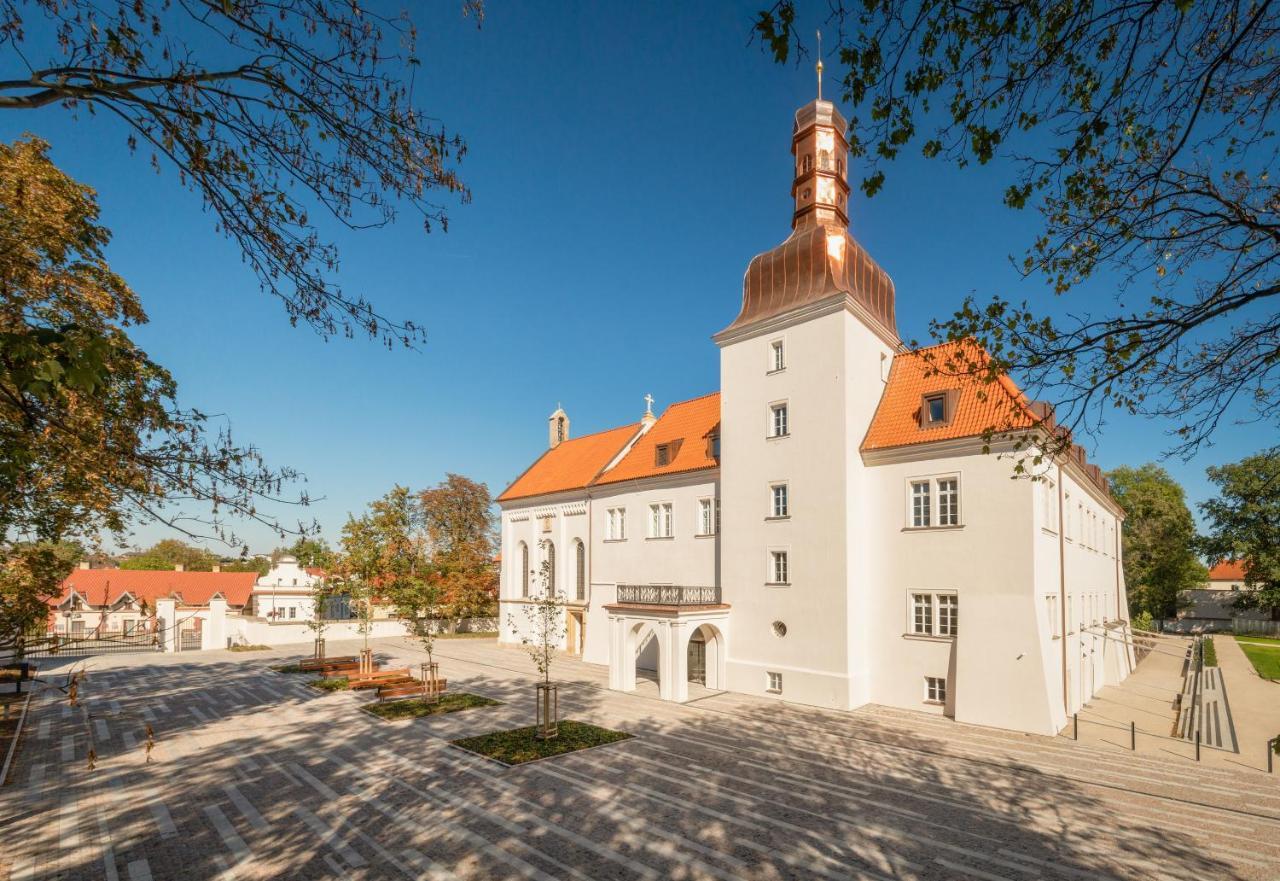 Chateau Clara Futura Dolni Brezany Екстериор снимка