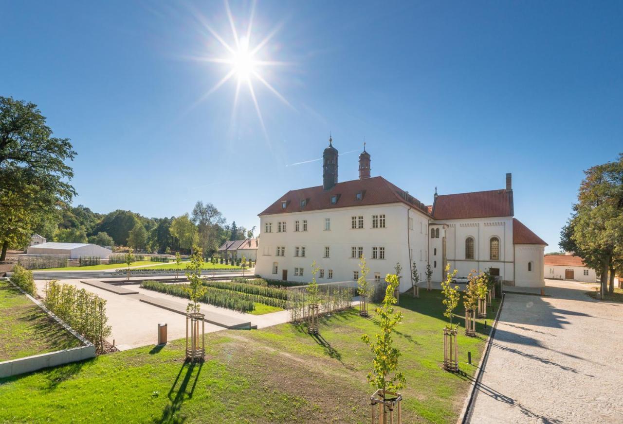Chateau Clara Futura Dolni Brezany Екстериор снимка